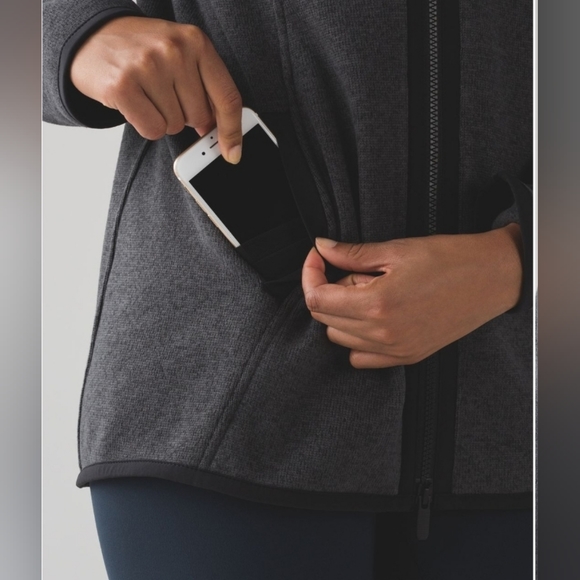 Lululemon It's Fleecing Cold Jacket size 6 - Picture 5 of 15